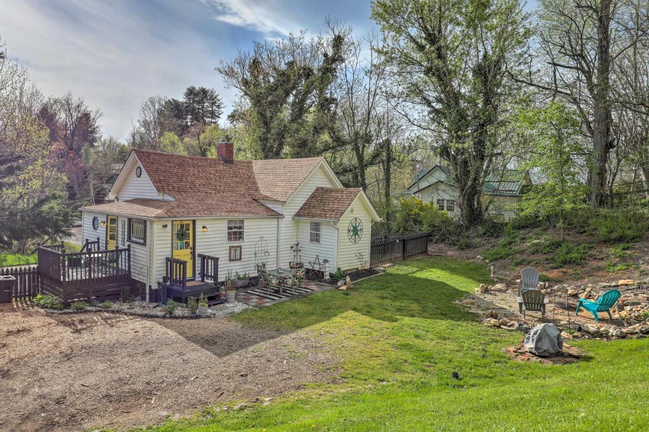 Stylish Asheville Home With Backyard And Fire Pit Woodfin Exterior photo