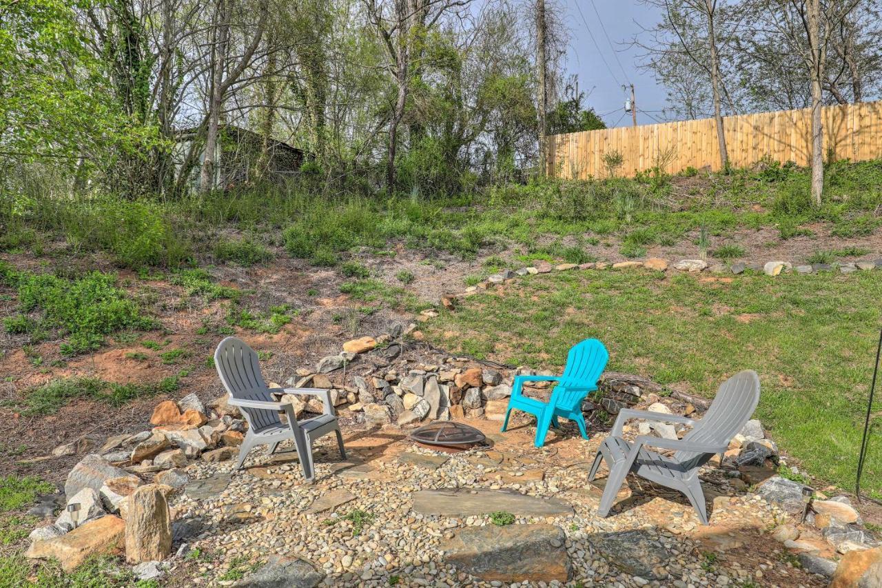 Stylish Asheville Home With Backyard And Fire Pit Woodfin Exterior photo